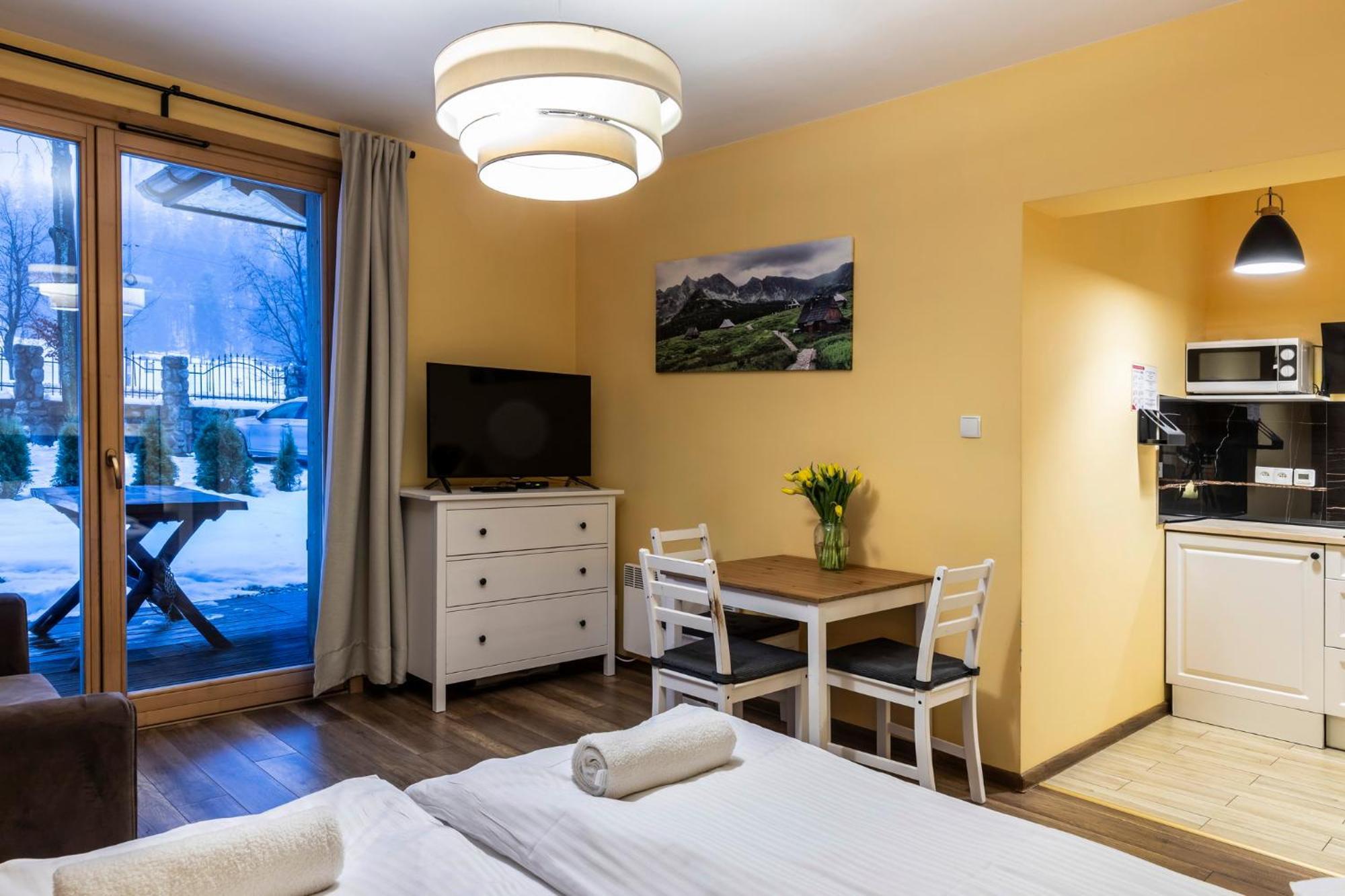 Udanypobyt Apartamenty Przy Dolinach A I B 코스실리스코 외부 사진
